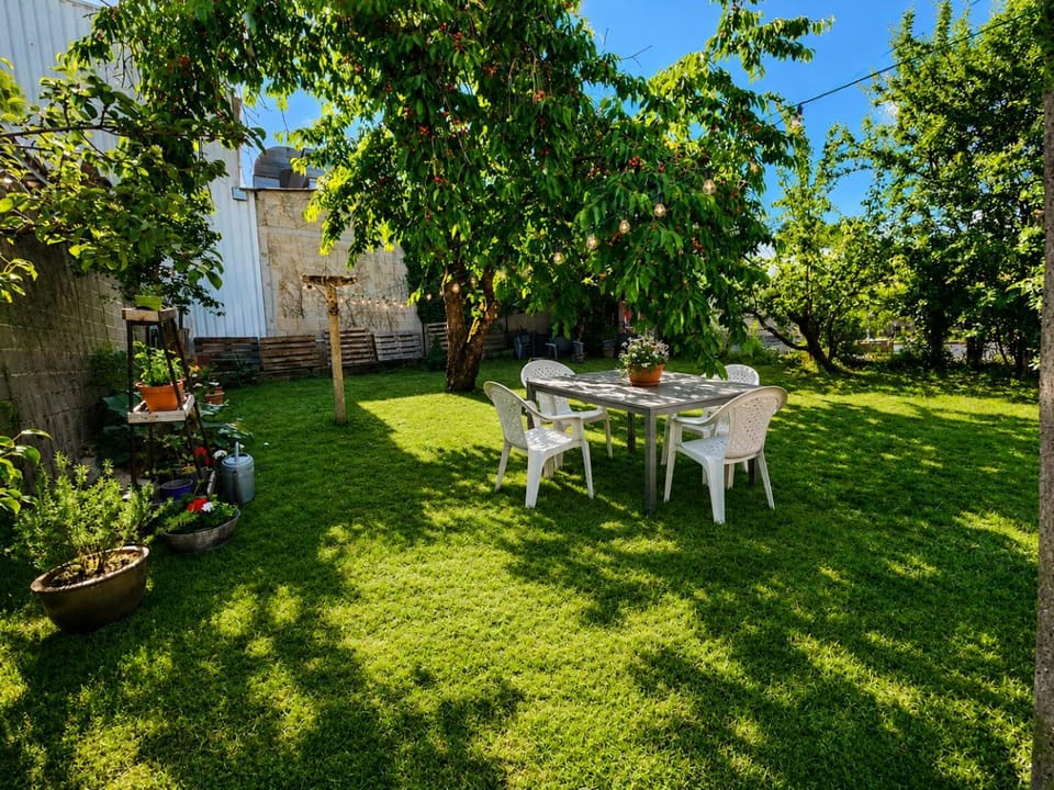 2-Bedroom Home in Availles-Limouzine Sleeps 4 House in Nouvelle-Aquitaine
