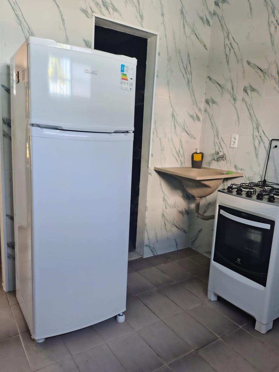 Kitchen or kitchenette, oven, stove