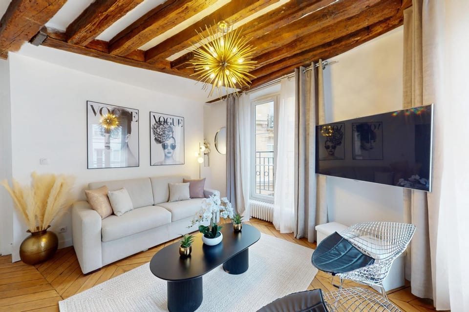 Communal lounge/ TV room, Living room, Seating area
