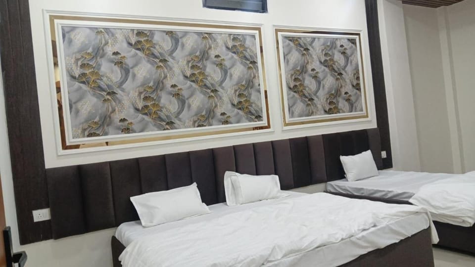 Gurukripa rooms rooftop party hall Bed and Breakfast in India