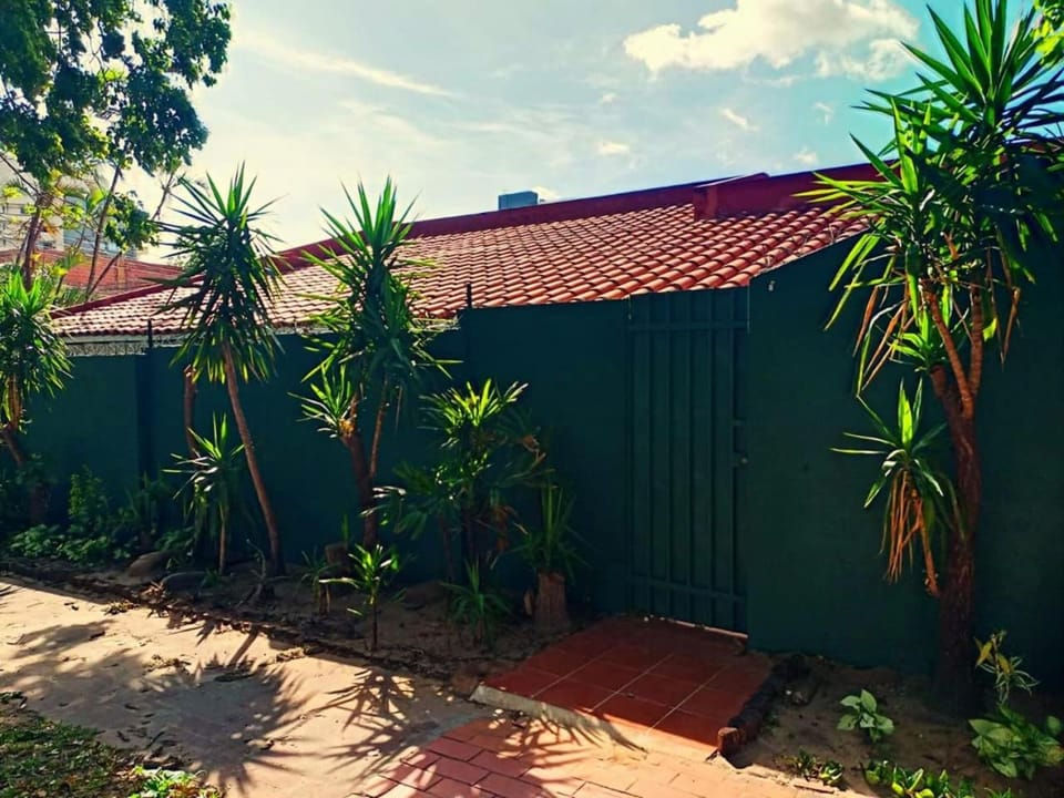 Facade/entrance, Garden