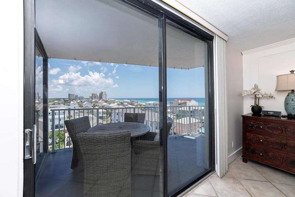 Book Me Baby! The Main Event in Miramar Beach Apartment in Miramar Beach