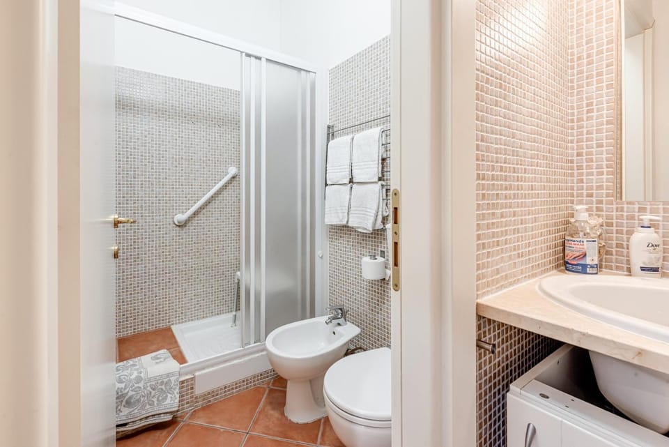 Bathroom, Living room