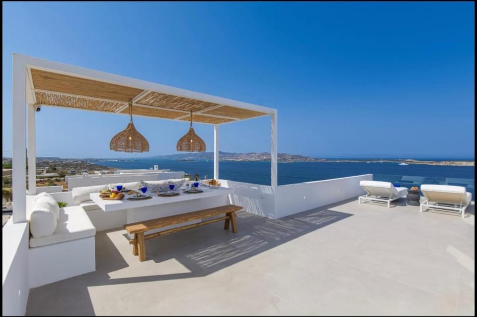 Endless Blue Apartment in Paros, Greece