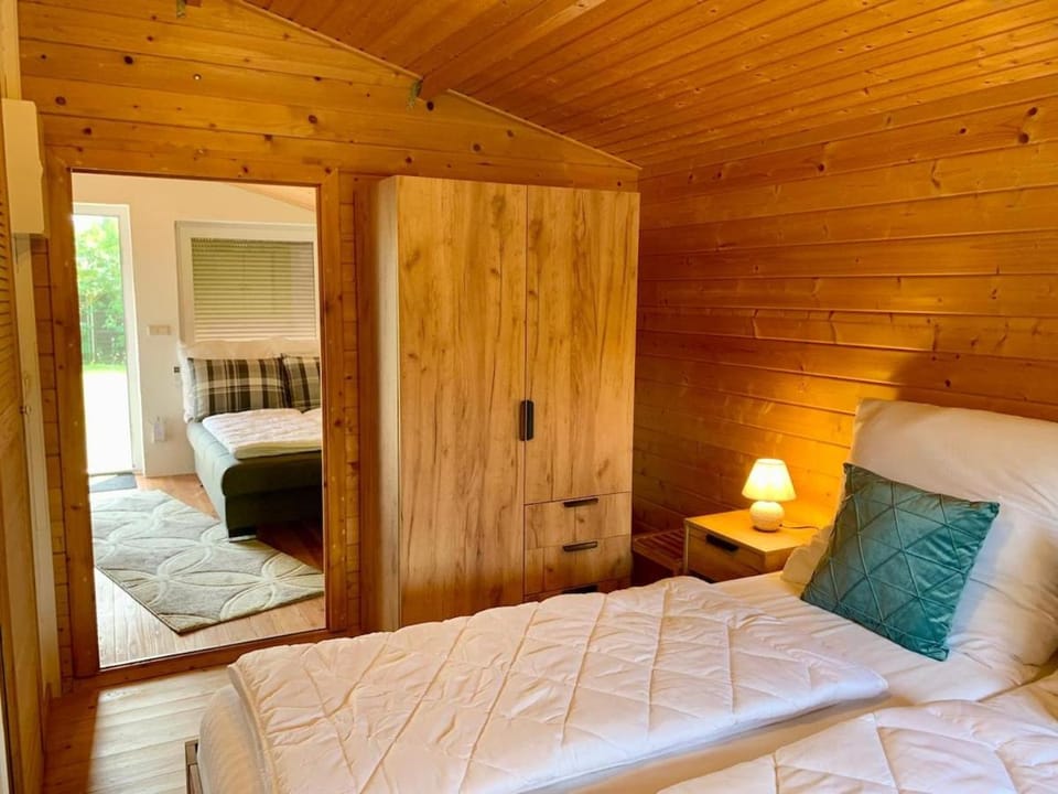 Bed, Bedroom, wardrobe