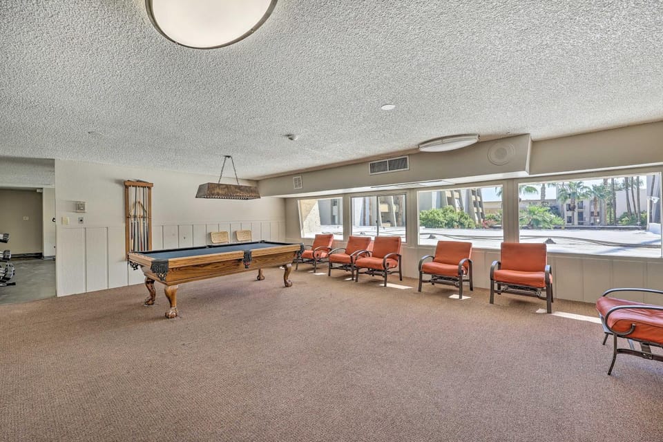 Community Perks! Walkable Old Town Condo w/ Patio House in Scottsdale