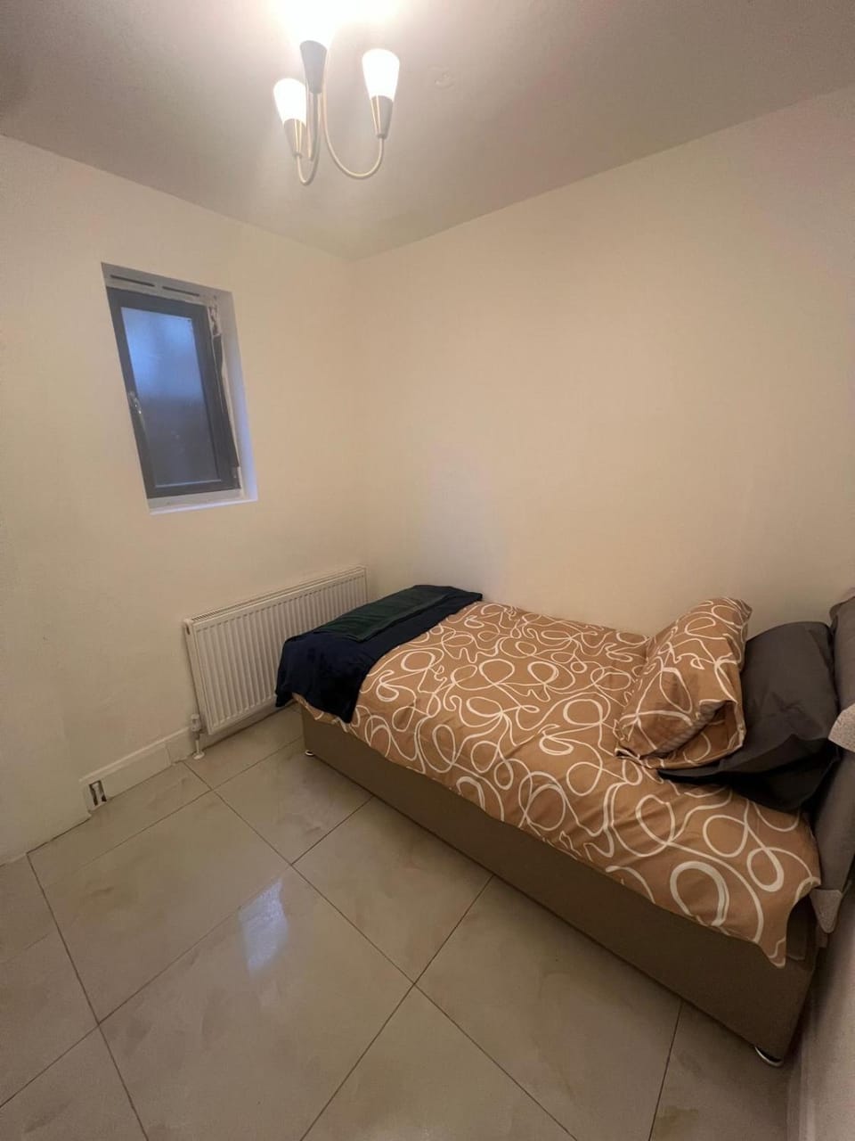 Good Priced Accommodation in Church Road, Northolt Bed and Breakfast in Hayes