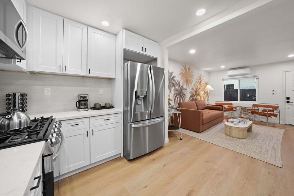 Modern 2BR in Prime Location with Board Games House in San Diego