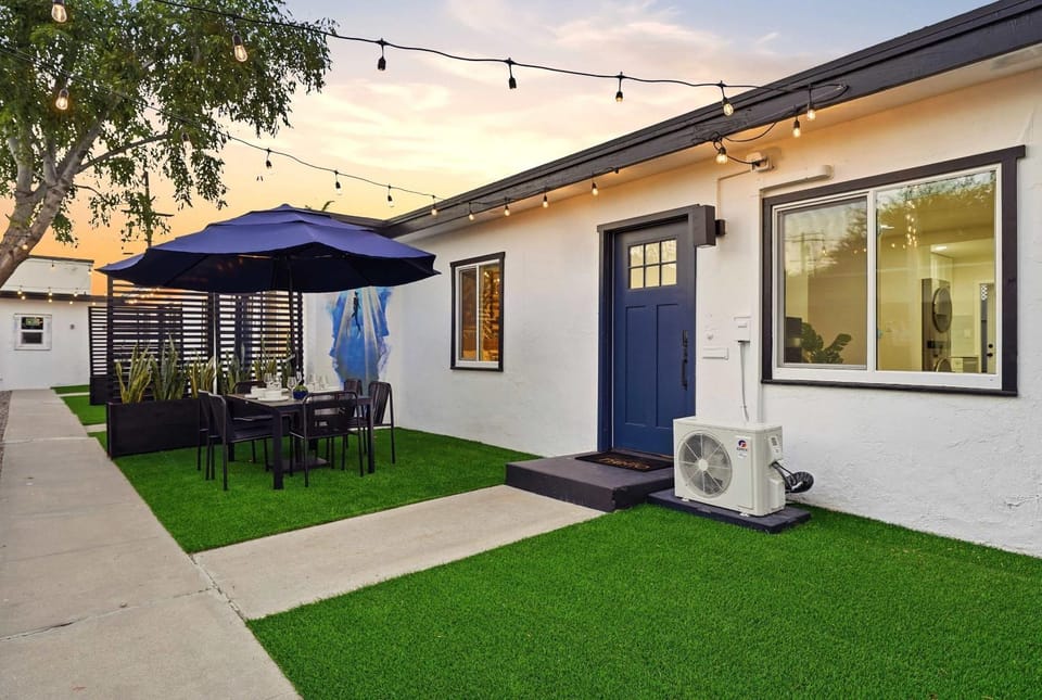Modern 2BR in Prime Location with Board Games House in San Diego