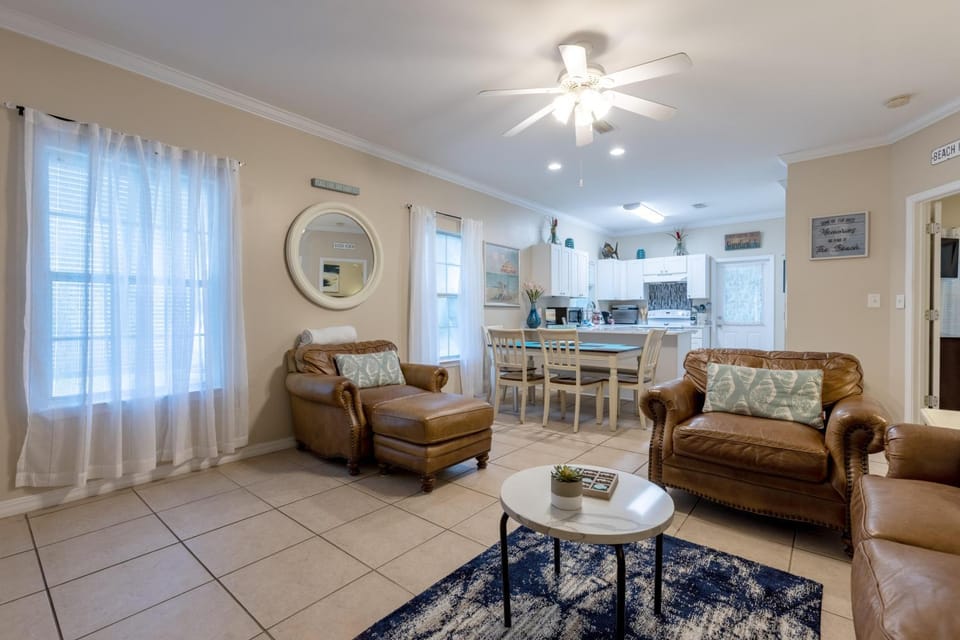 Villa Rose House in Orange Beach