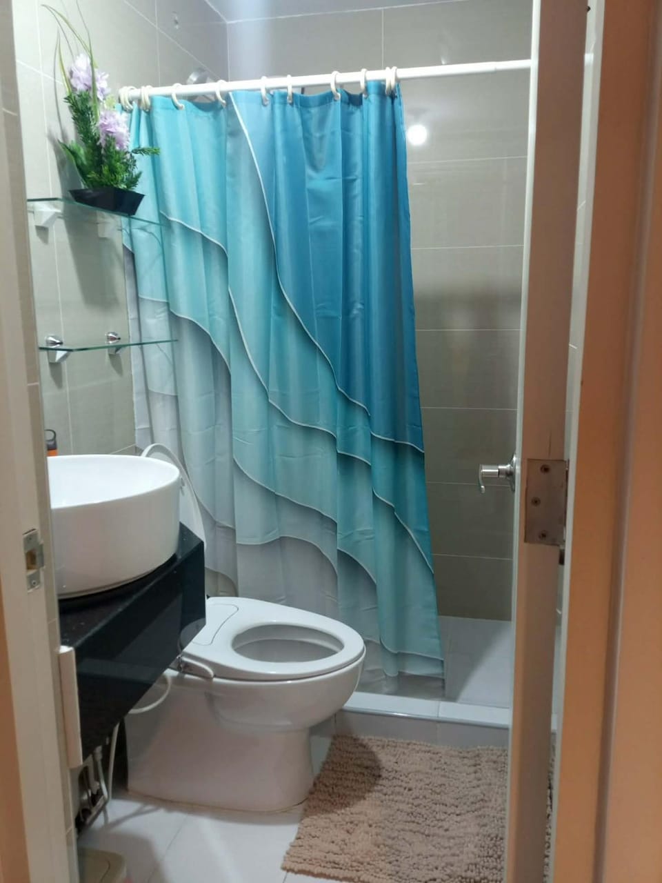 Shower, Toilet, Bathroom, bidet, towels