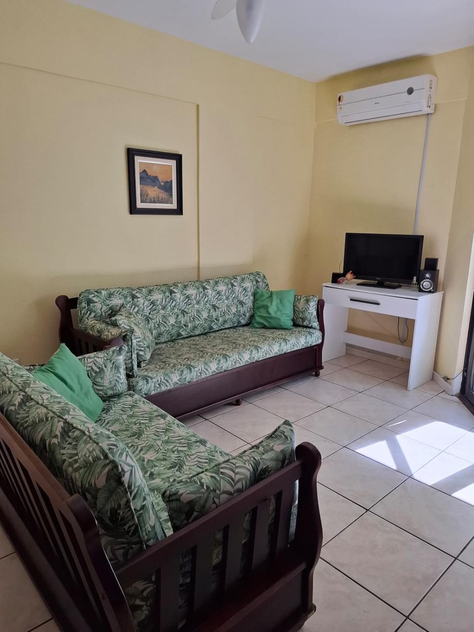 Apto de 3 quartos a 100 metros da praia Apartment in Florianopolis