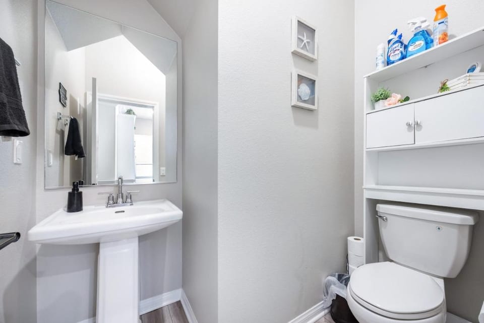 Chula Vista 3BR with Children's Playroom, Pool, Park and Sleeps 9 House in Chula Vista