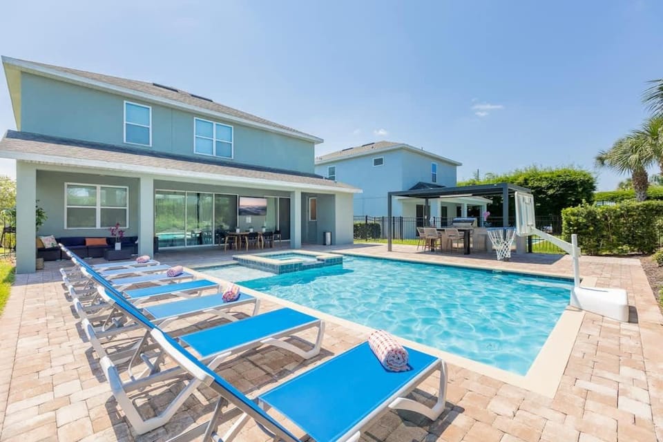 Incredible 8BR PetFriendly Encore Resort next to Disney - 7474 House in Four Corners