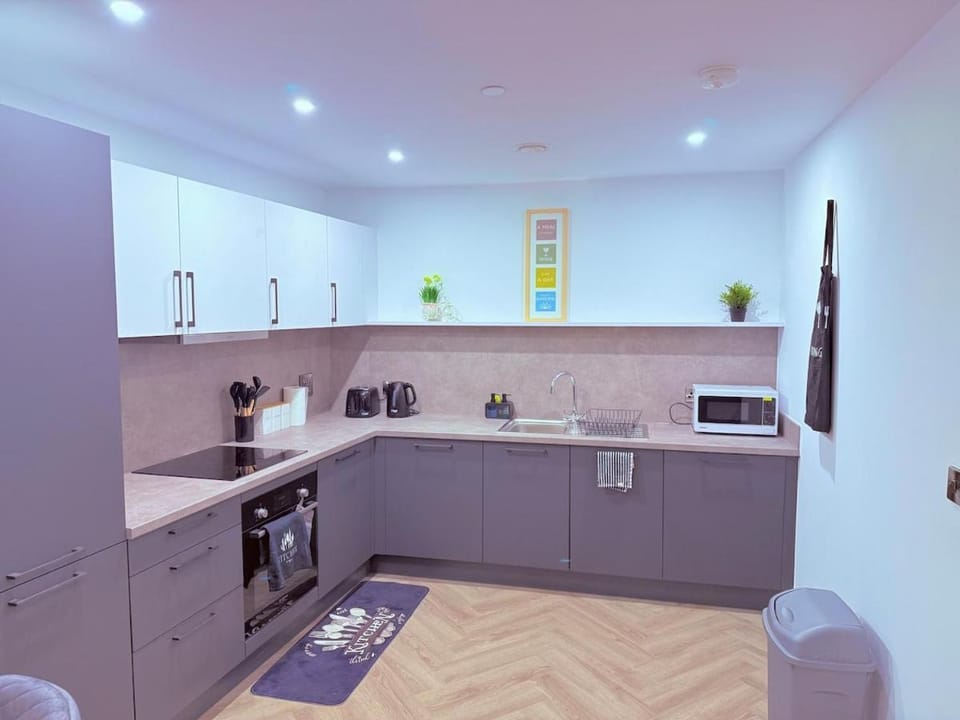 Best Area Stylish1Bed, Games, Relax, Parking Apartment in Birmingham