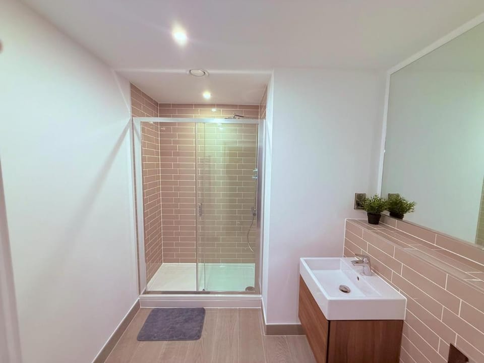 Best Area Stylish1Bed, Games, Relax, Parking Apartment in Birmingham