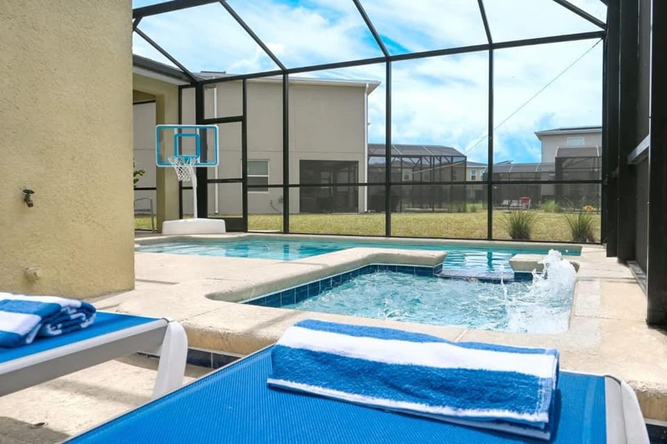 Gorgeous 5BR at Storey Lake next to Disney - 2924 House in Kissimmee