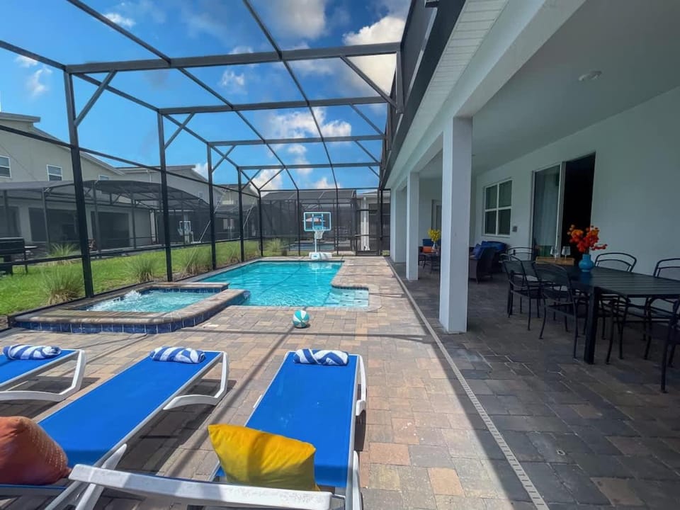 Gorgeous 6BR at Storey Lake next to Disney - 2850 House in Kissimmee