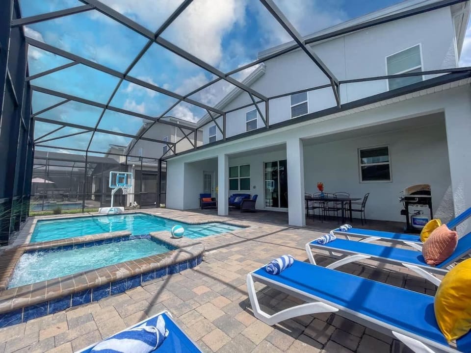 Gorgeous 6BR at Storey Lake next to Disney - 2850 House in Kissimmee