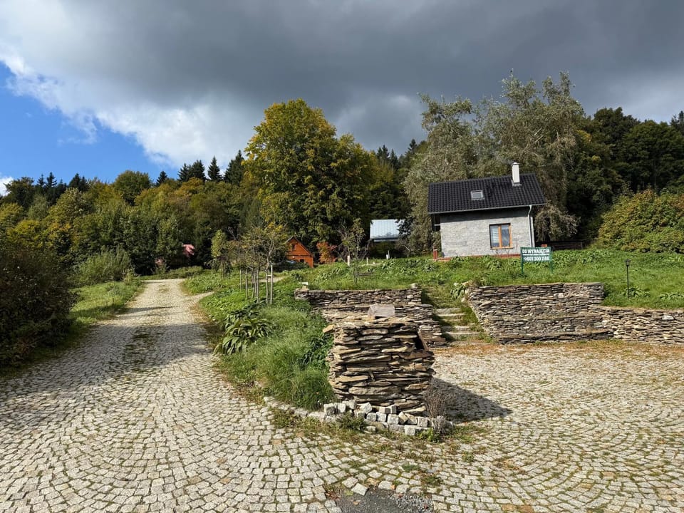 Property building, Day, Neighbourhood, Natural landscape