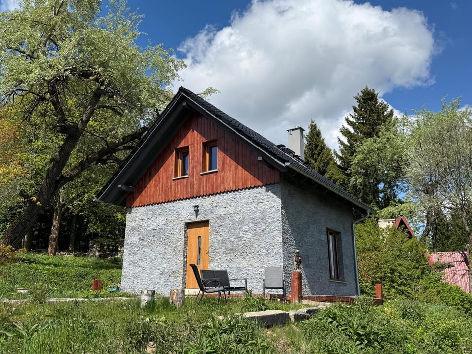 Agroturystyka Monte Luna - domki House in Lower Silesian Voivodeship
