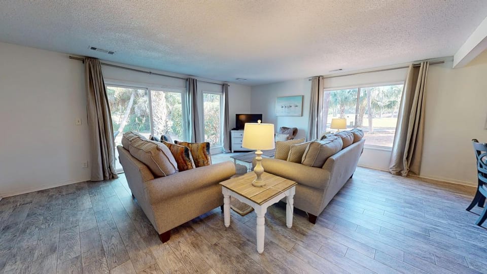 545 Queens Grant Apartment in Hilton Head Island