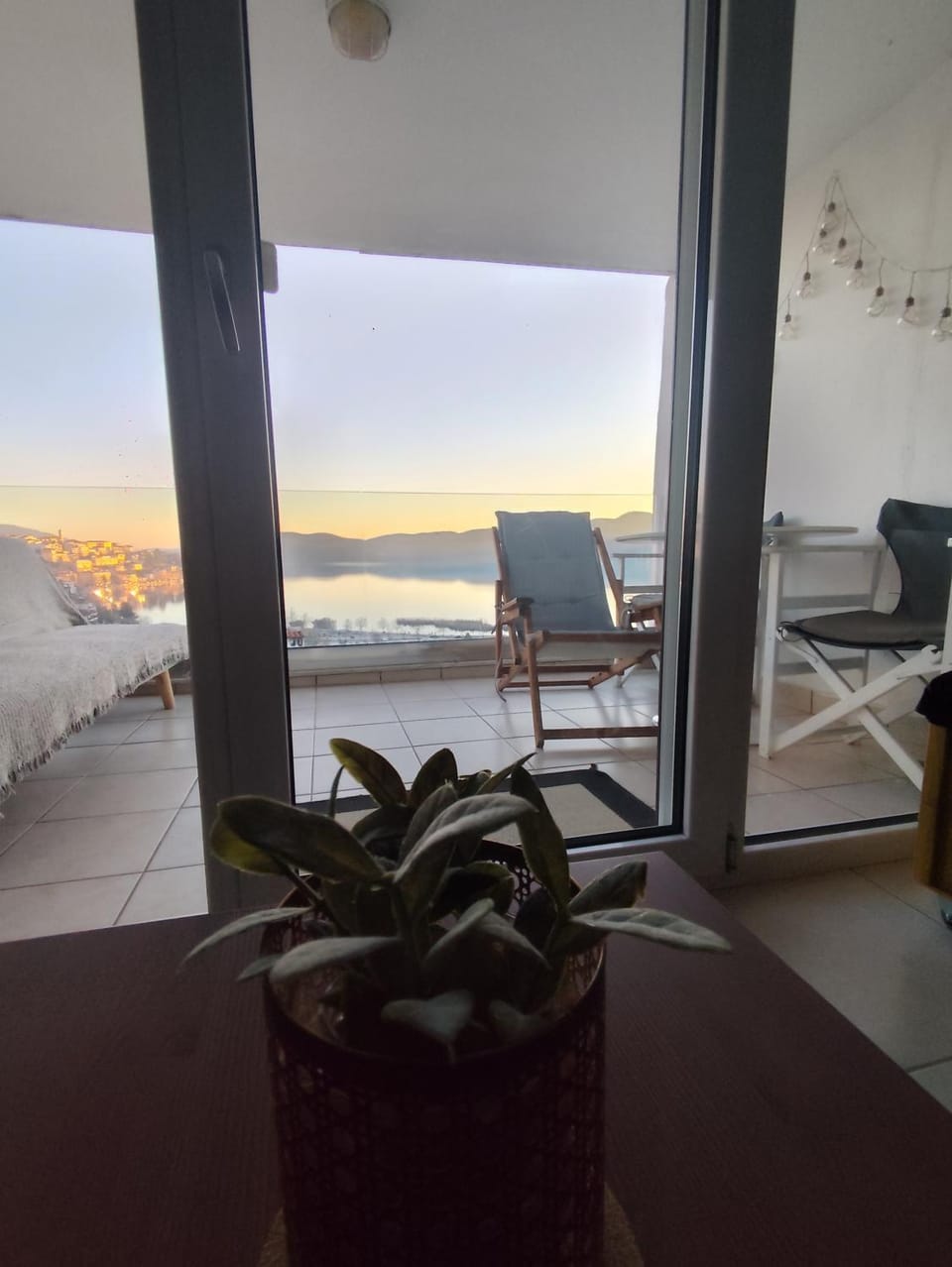 Calm Lake Balcony with a view Apartment in Greece