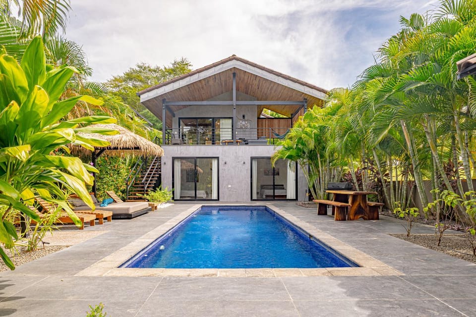 Villa Bernard - luxurious home walking distance to the beach Villa in Tamarindo