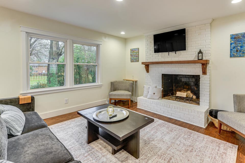 Dog-Friendly Yard, 5 Mi to Uptown: Charlotte Home House in Charlotte