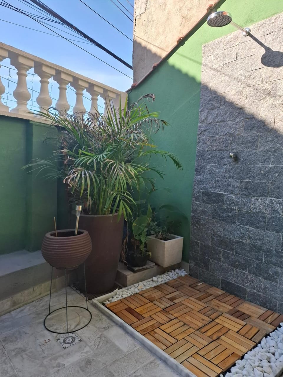 Shower, Garden