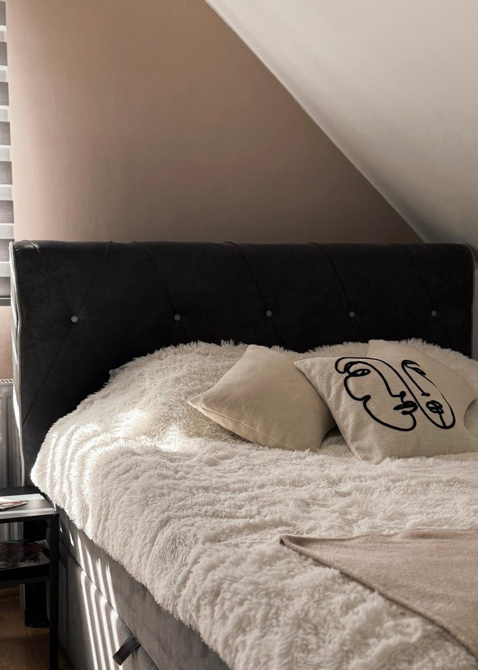 Bed, Photo of the whole room