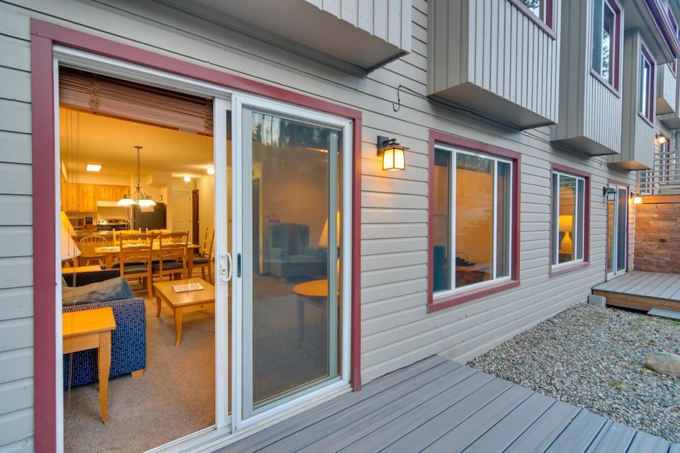 Woodsy Winter Park Condo w/ Pool & Hot Tub Access House in Fraser