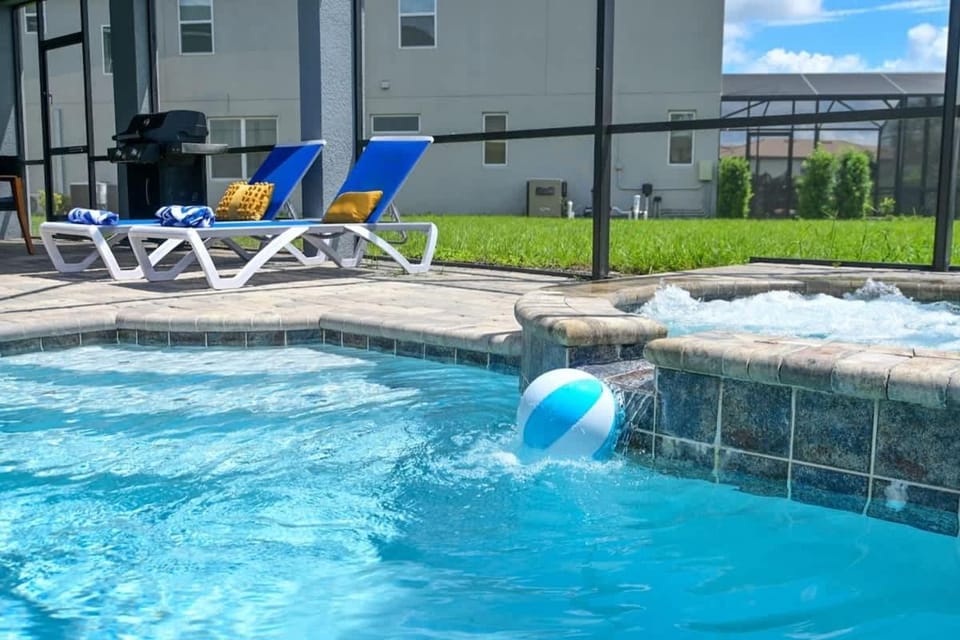 Gorgeous 6BR PetFriendly Pool next to Disney - 2004 House in Osceola County