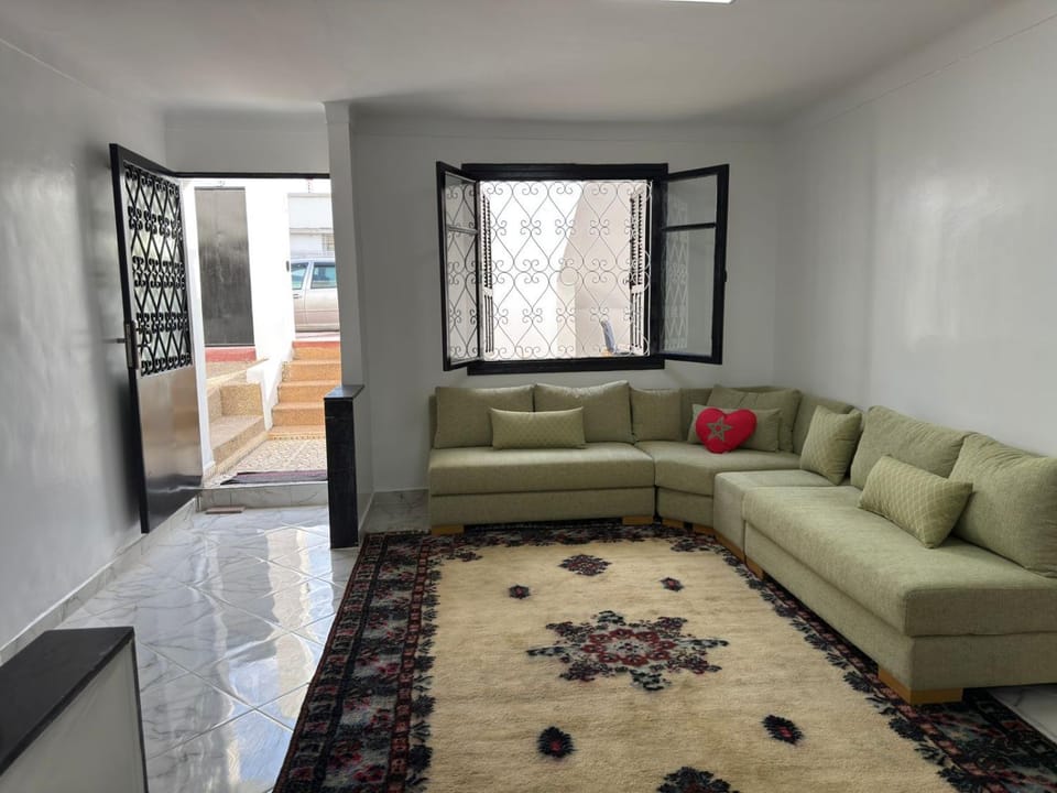 Maison de vacances spacieuse avec jardinet, parking, wifi - Marina de Salé House in Rabat