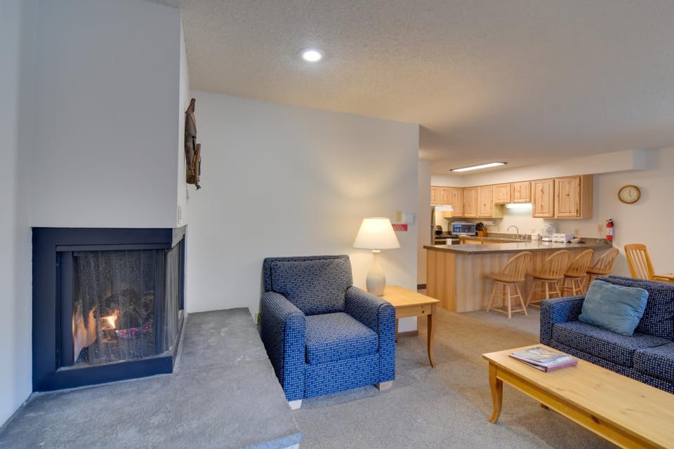 Ski, Soak & Chill! Pool-View Winter Park Condo House in Fraser
