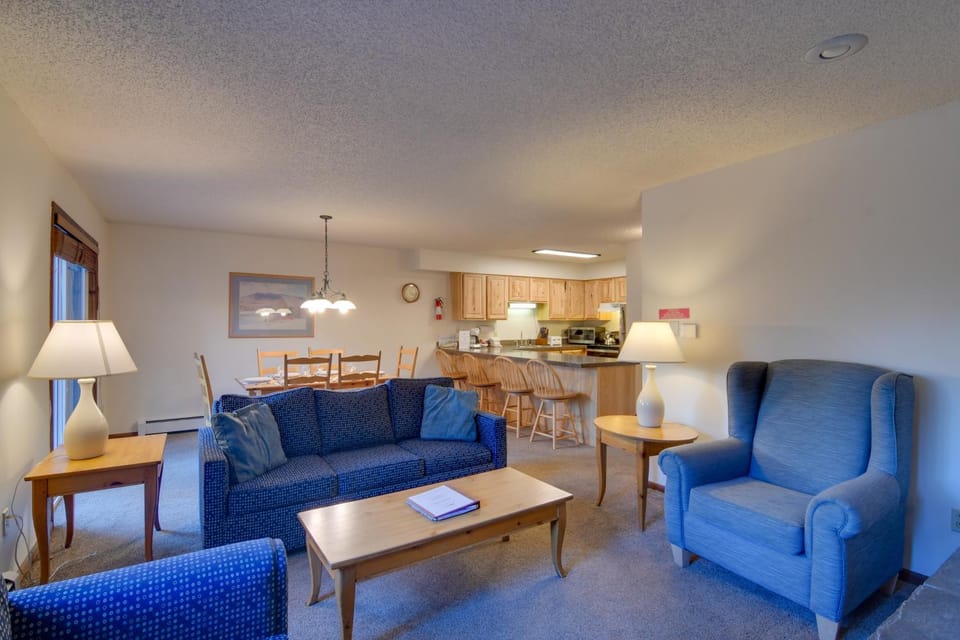 3 Mi to Skiing: Walkable Dtwn Winter Park Condo! House in Fraser