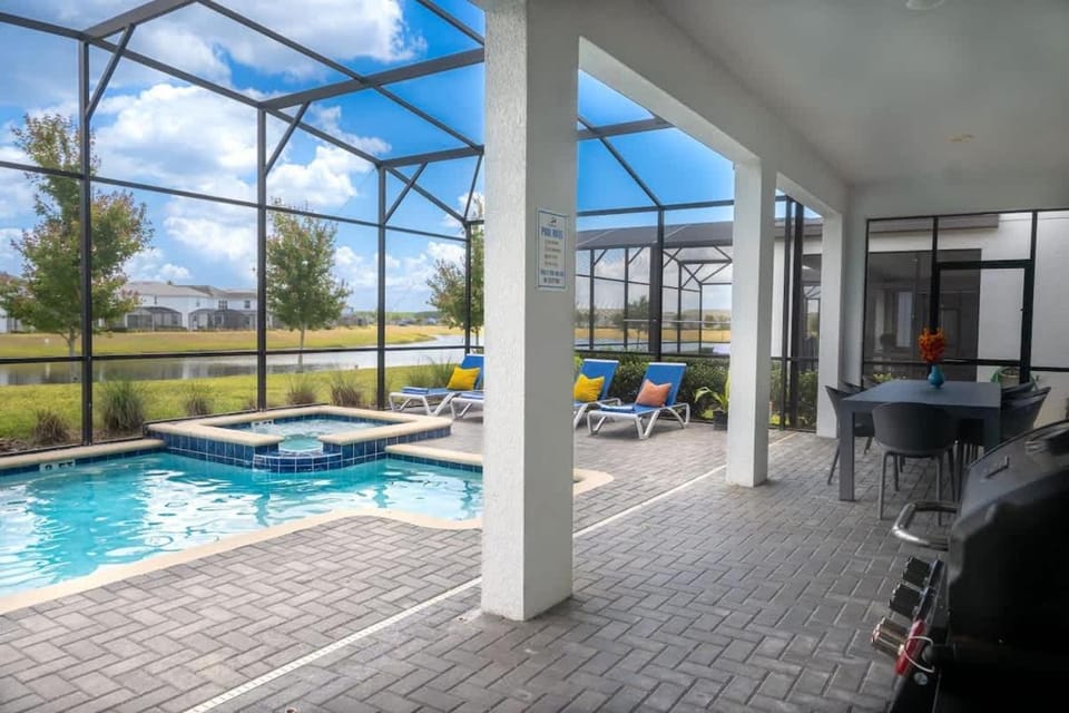 Stunning 6BR Lakeview at Storey Lake next to Disney - 2929 House in Kissimmee
