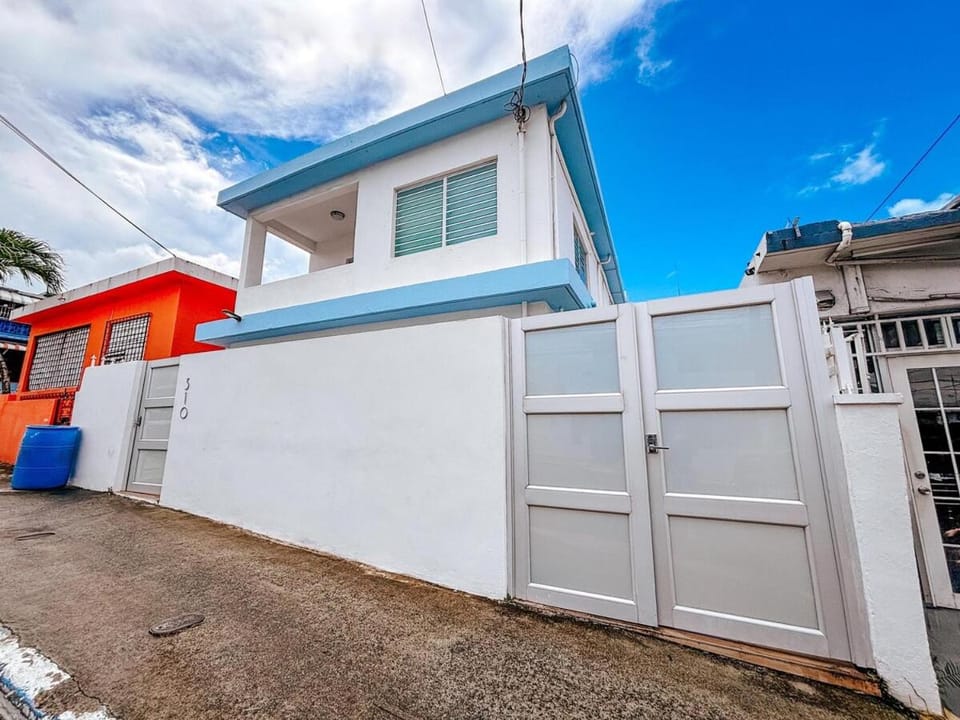 Casa Tapia Full House for Families in San Juan House in San Juan