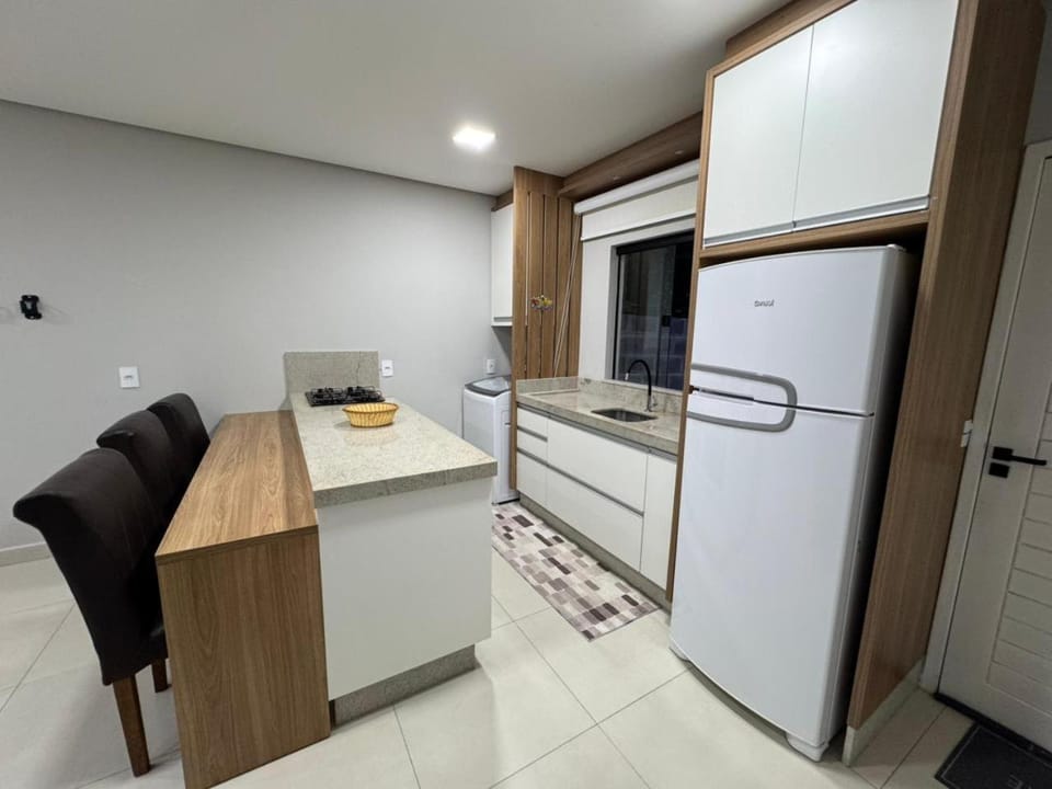 Jollie Loft em Calheiros Governador Celso Ramos House in Florianopolis