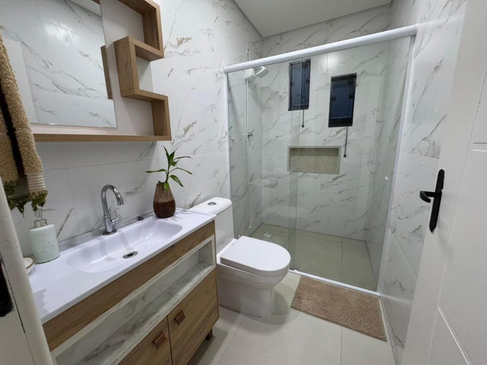 Jollie Loft em Calheiros Governador Celso Ramos House in Florianopolis
