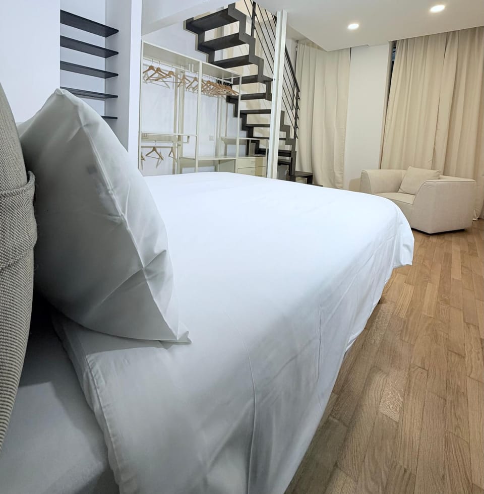 Chic loft Porta Venezia Apartment in Milan