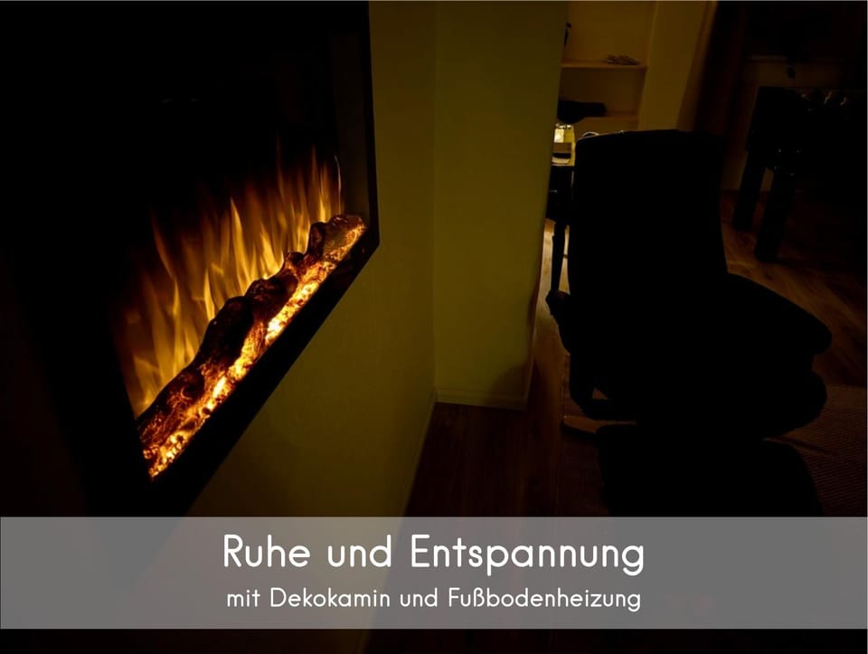 Living room, Seating area, fireplace, heating