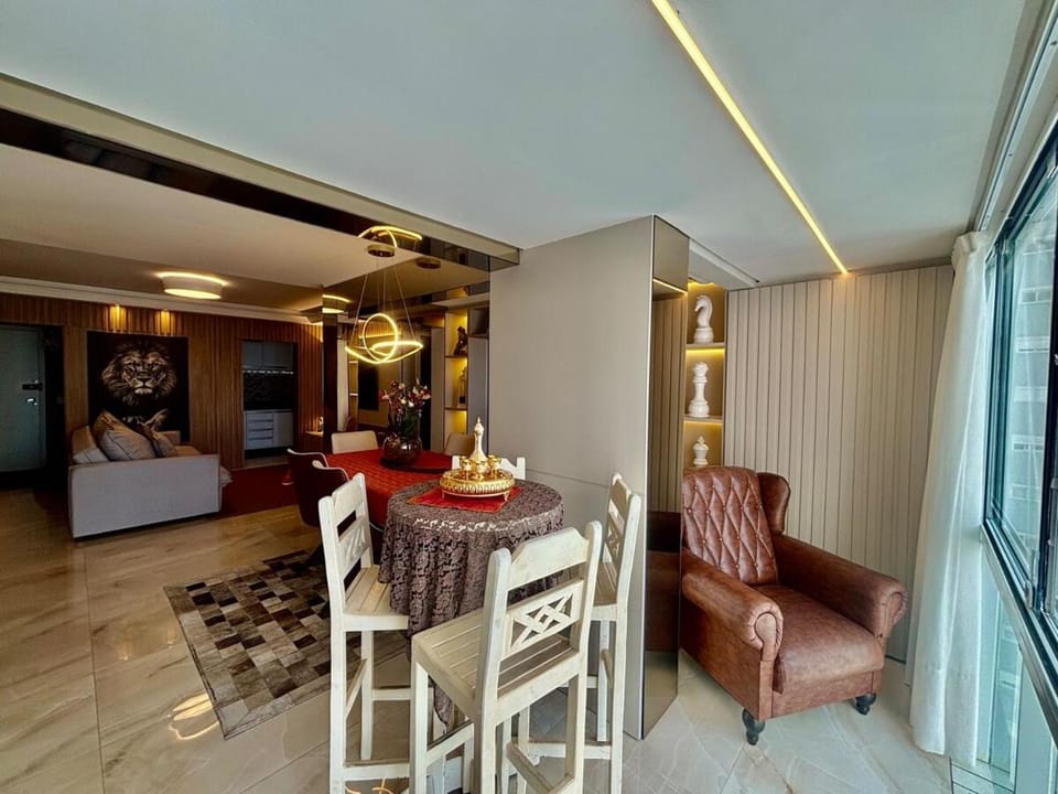 Lindo apartamento a 50 Metros da praia de Balneário Camboriú, com vista mar Apartment in Camboriú