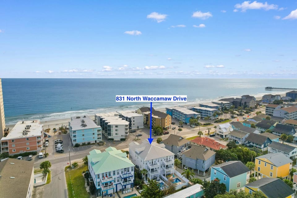 Property building, Day, Neighbourhood, Bird's eye view, Beach, Sea view