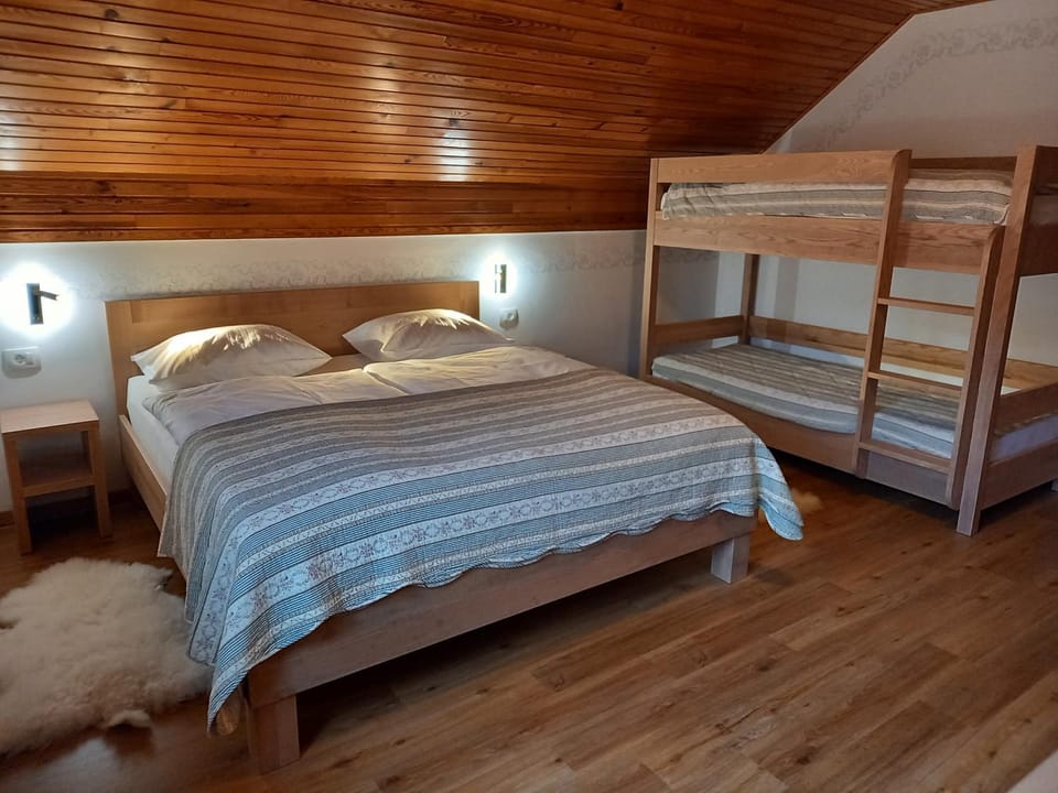 Bed, Bedroom, bunk bed