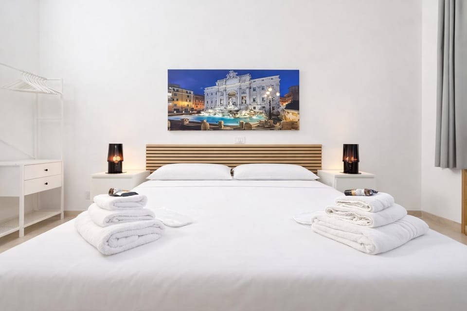 Elegant 2BR near Colosseum & San Giovanni Metro Apartment in Rome