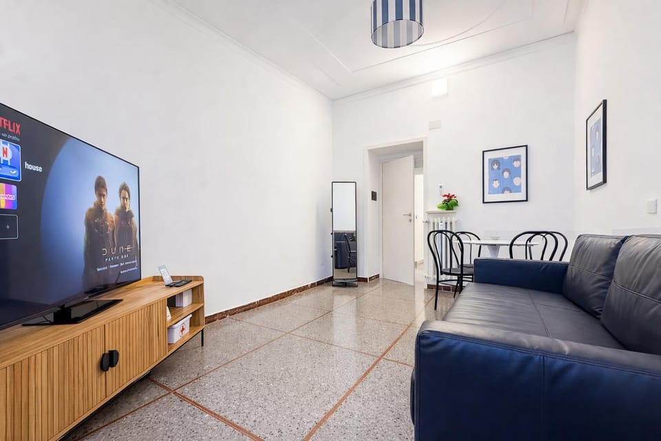 Elegant 2BR near Colosseum & San Giovanni Metro Apartment in Rome