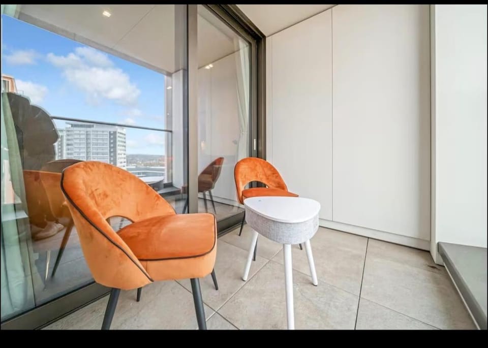 Modern Lux 2 bed 2 bath Central London Apartment in City of Westminster