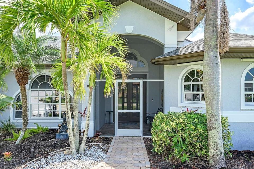 Flamingo House Villa in Cape Coral