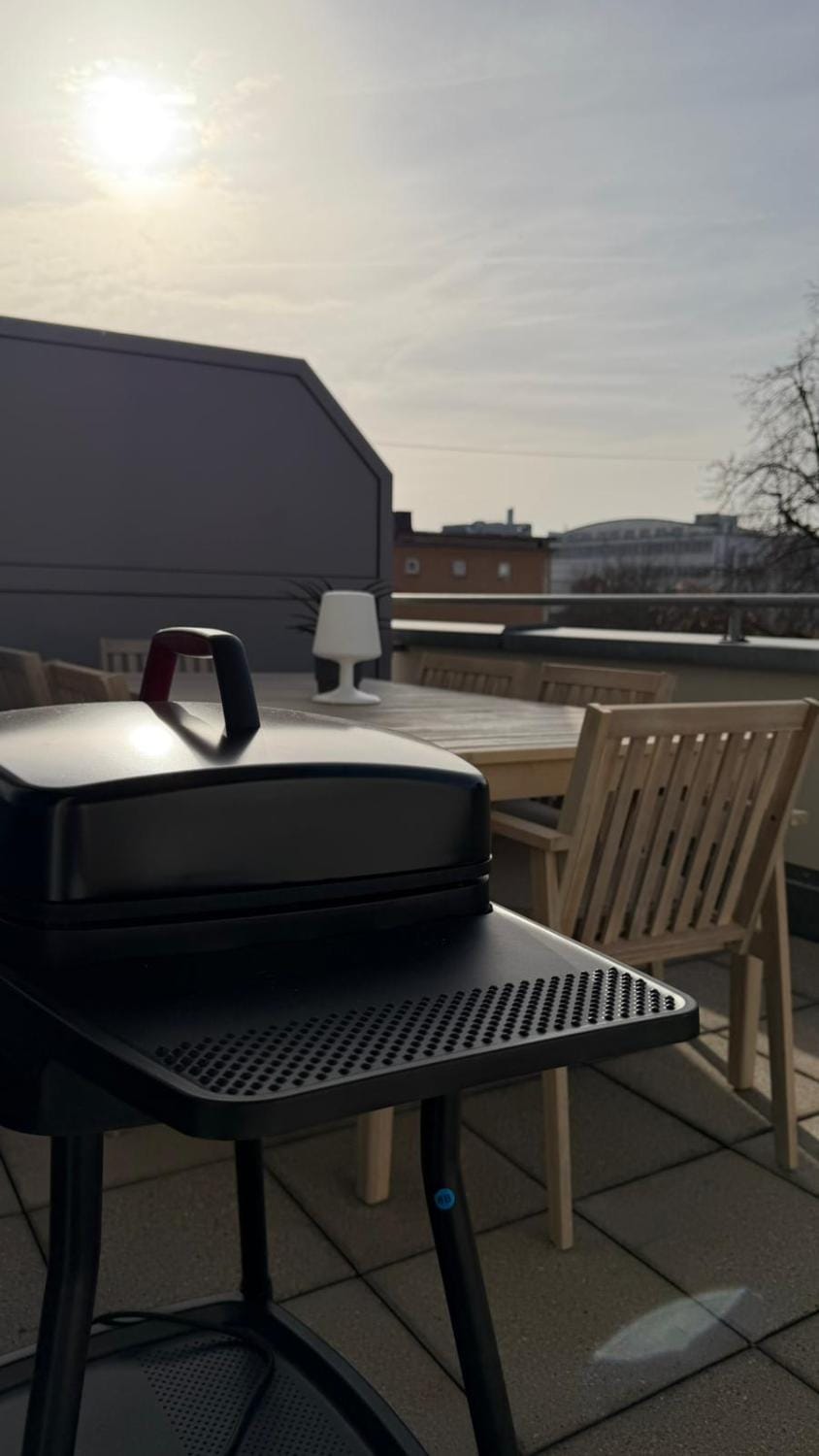 Day, BBQ facilities, View (from property/room), Balcony/Terrace, Balcony/Terrace, Dining area